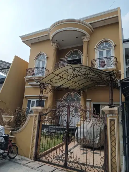 Rumah Mewah Taman Ratu Jakarta Barat