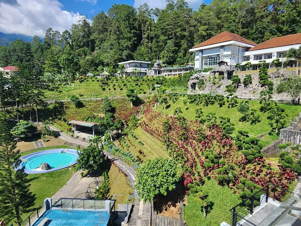 Hotel dan resort di tawangmangu 4,2 hektar view gunung lawu