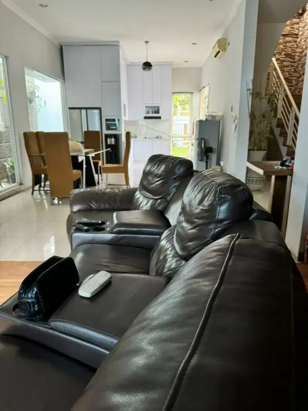 Dijual Rumah Mewah 360/475 + Kolam renang di Kenten Palembang