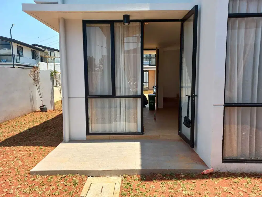 Disewakan rumah 2 lantai gorden Cluster Cendana Cove Lippo Karawaci