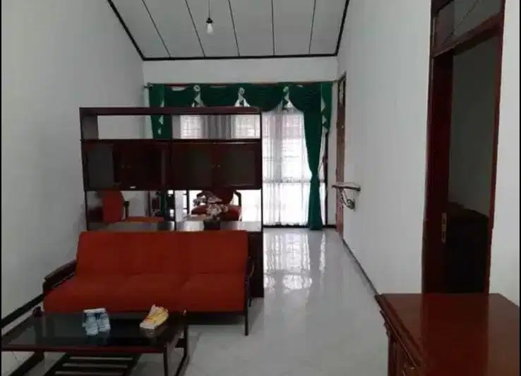 Disewakan / Dijual Rumah Terawat Di Cibogo Bandung dekat Maranatha