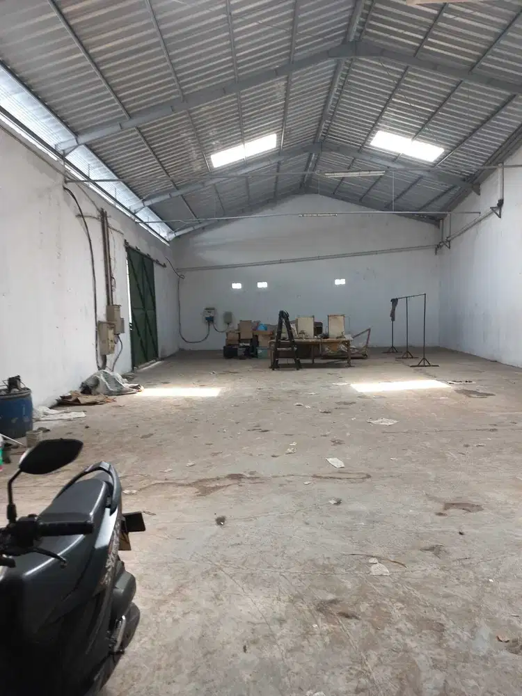 Gudang Cibaduyut Mainroad Baru Renovasi Akses Fuso