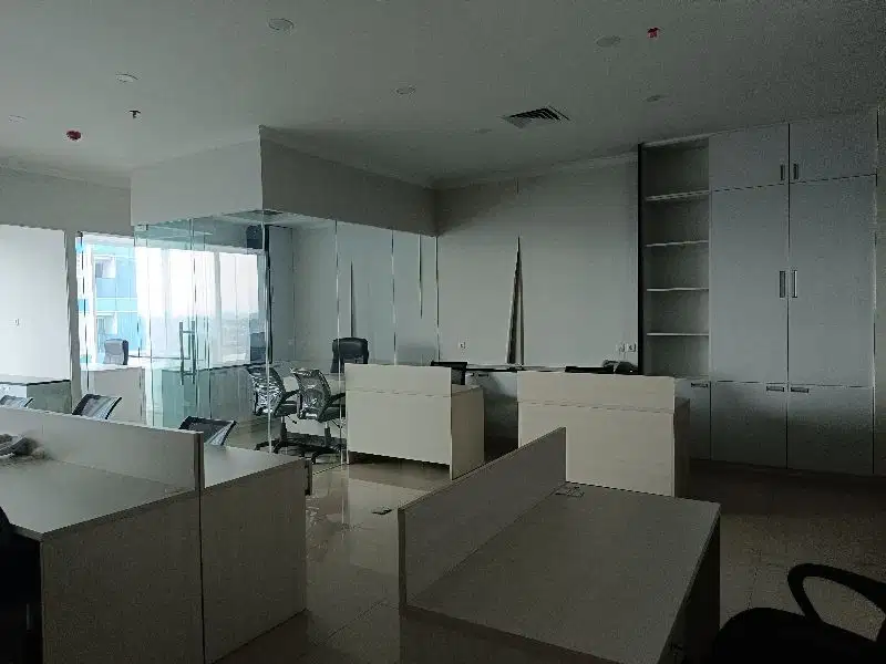 Disewakan Office Furnished Area Cawang Dekat Bandara Halim