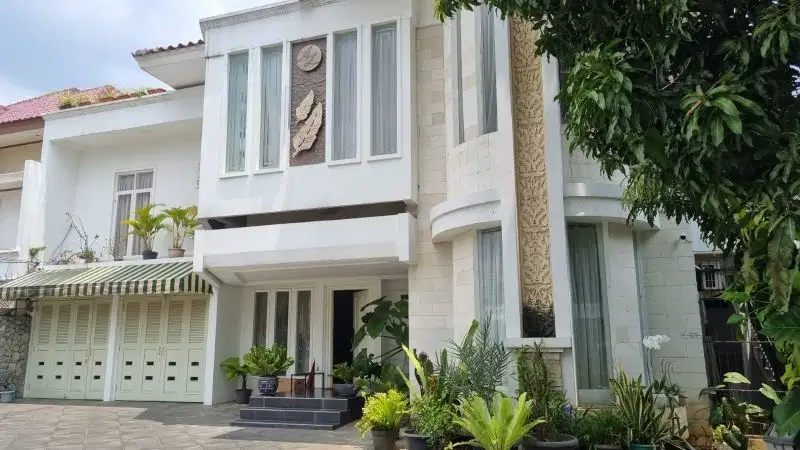 DIJUAL RUMAH MEWAH KEMANG