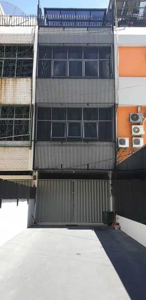 Ruko Siap Huni Di Kebon Jeruk Kota Jakarta Barat