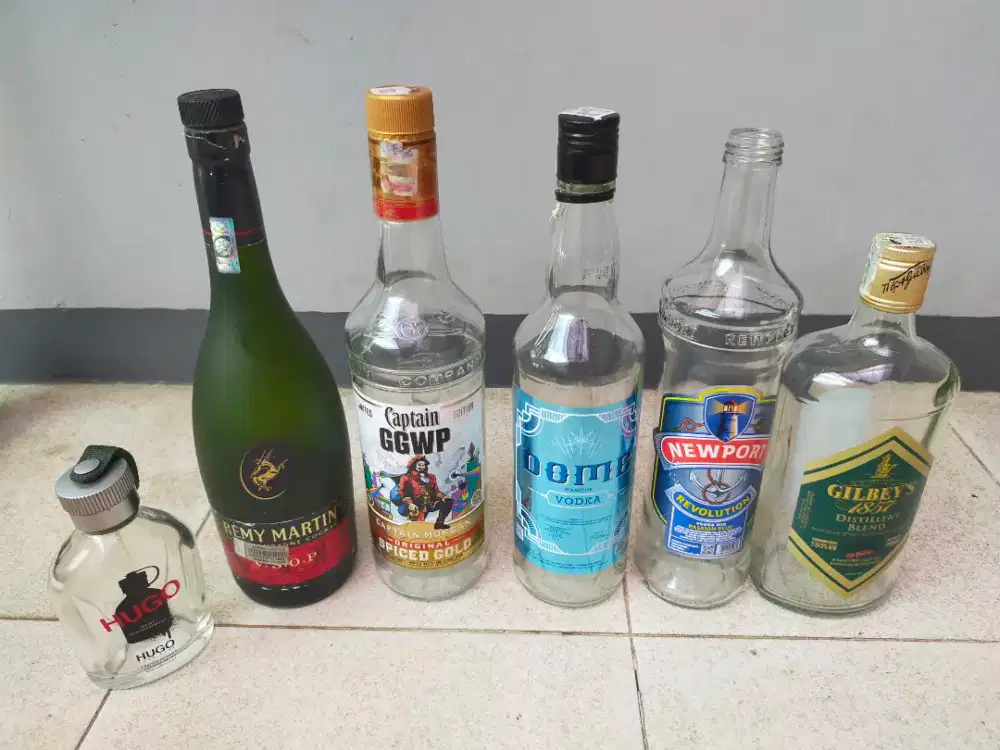 Botol koleksi pajangan