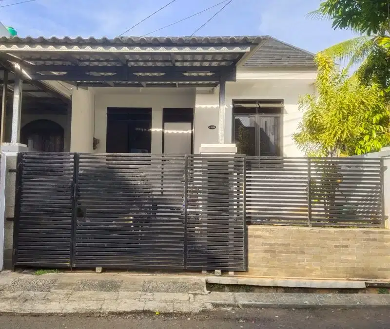 BANTING HARGA Rumah siap huni di Bukit Golf Cibubur Riverside