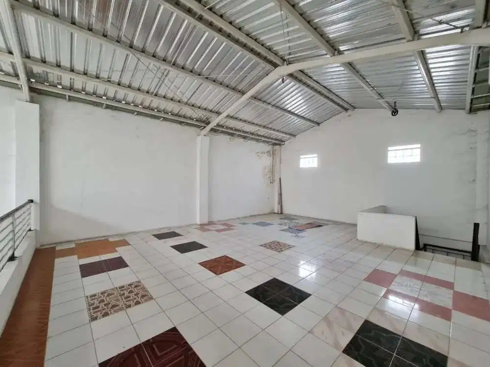 Gudang atau ruang usaha jalan yos sudarso solo