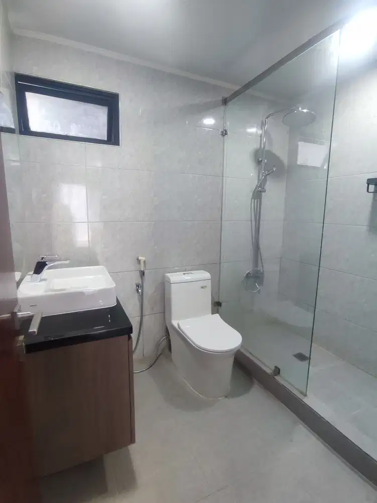 Apartemen kondominium golf karawaci full furnished dekat UPH