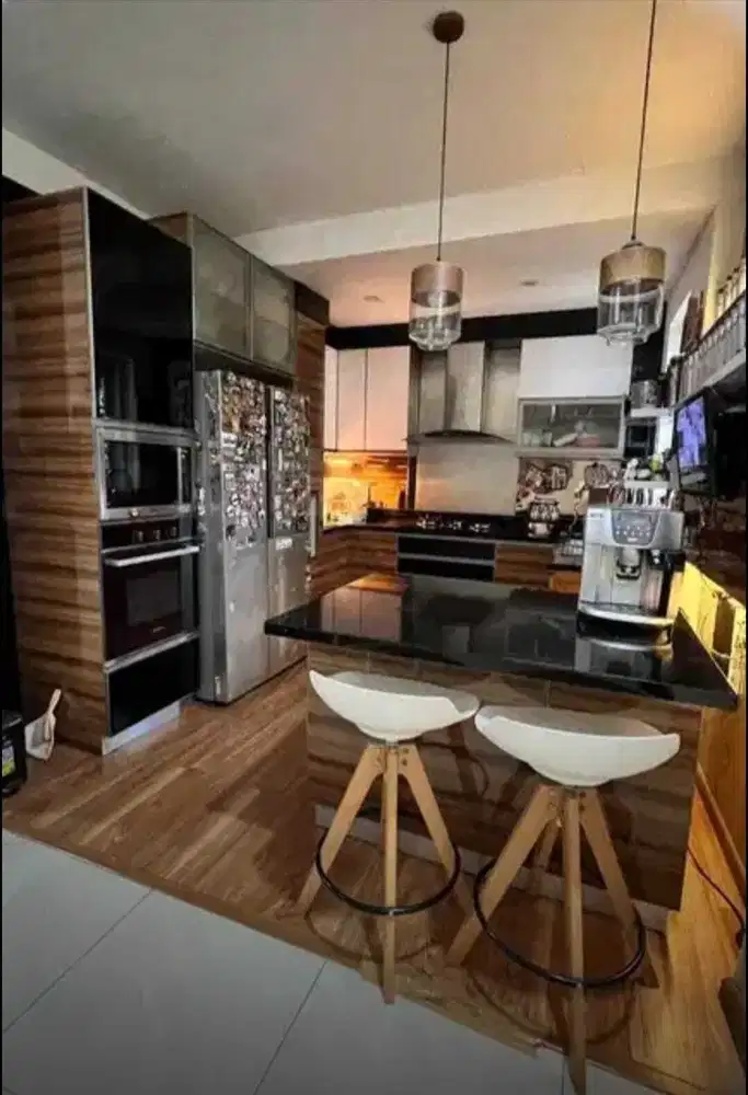 Dijual Sangat Cepat Rumah Lux Semi Furnished Di Kompleks Kurdi