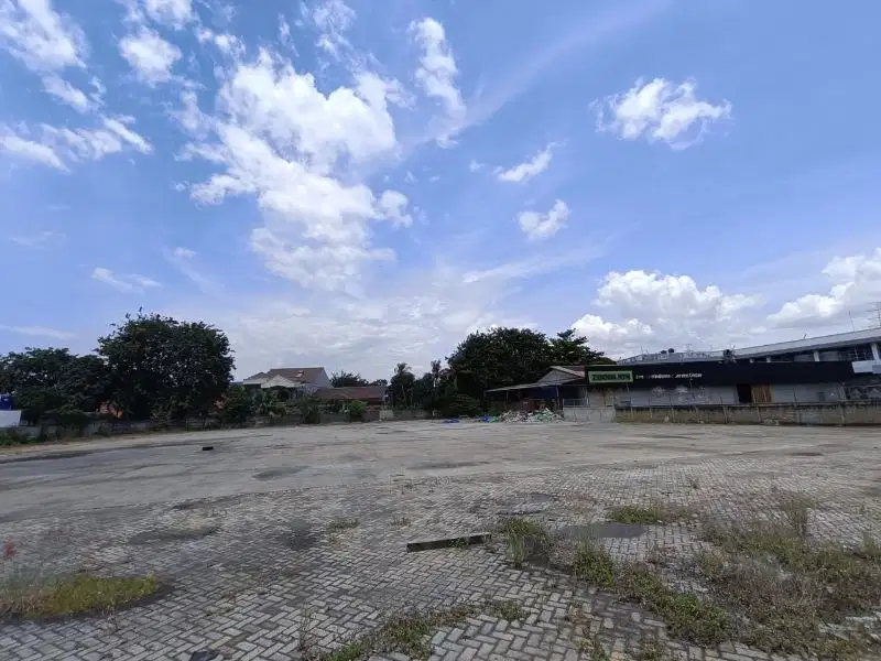 Sewa Tanah Yos Sudarso 4.440m² sudah Conblock Jalan Raya
