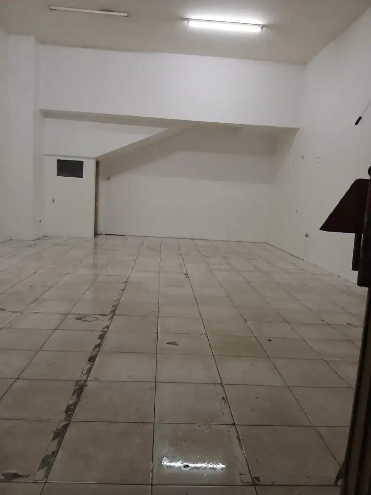 Ruko komersil strategis di kawasan cipinang Jatinegara jaktim