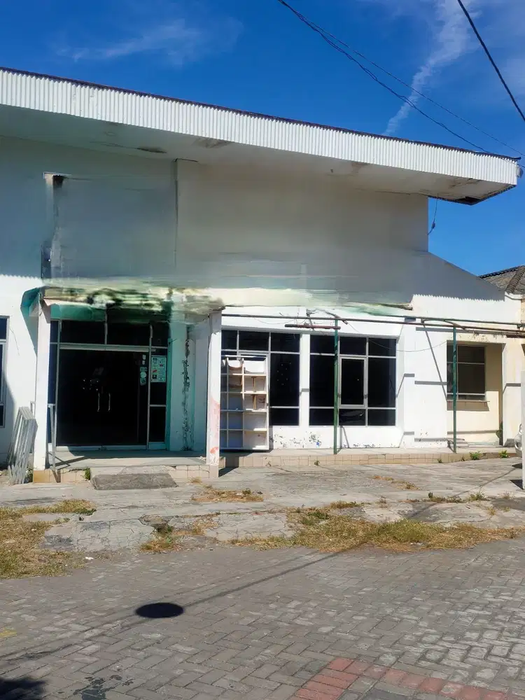 Jual cepat gedung ex klinik di gresik