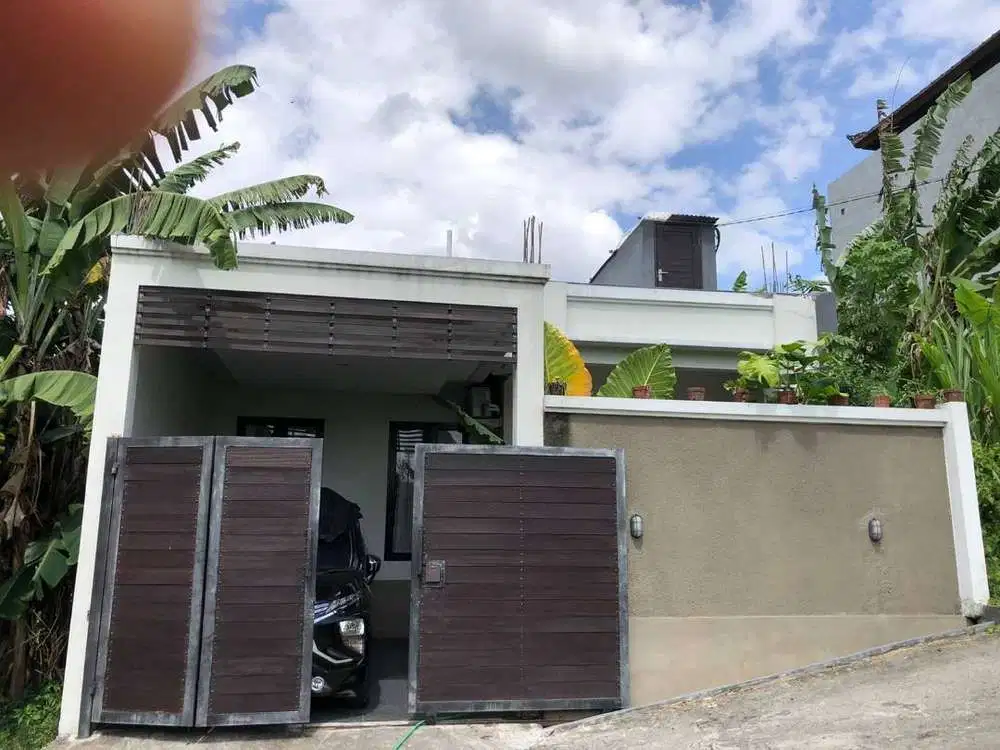 DIJUAL RUMAH MINIMALIS STYLE DUA LANTAI