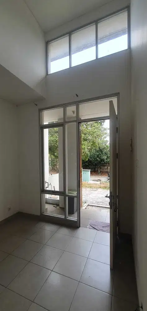 RUMAH CLUSTER GARDEN VILLE GRANADA DISEWAKAN MURAH CITRA RAYA