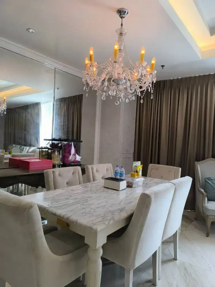 Apartemen Regatta Pantai mutiara 3+1 BR private lift furnished bagus