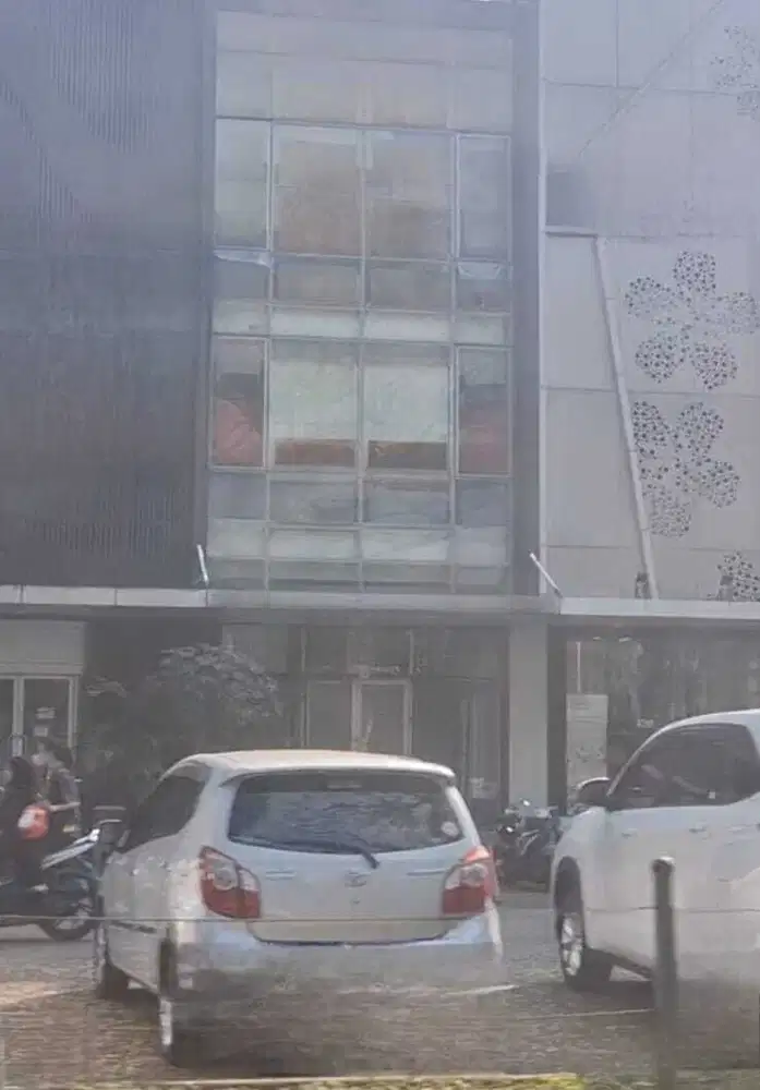 Disewakan Ruko 3Lt Cocok Untuk Usaha Dan Kantor Alam Sutera Tangerang