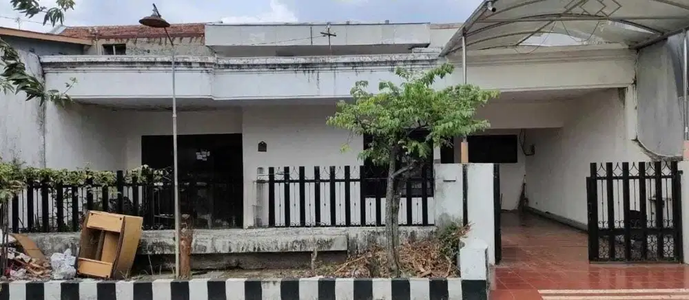 Jual rumah hitung tanah cocok untuk investor Rungkut menanggal