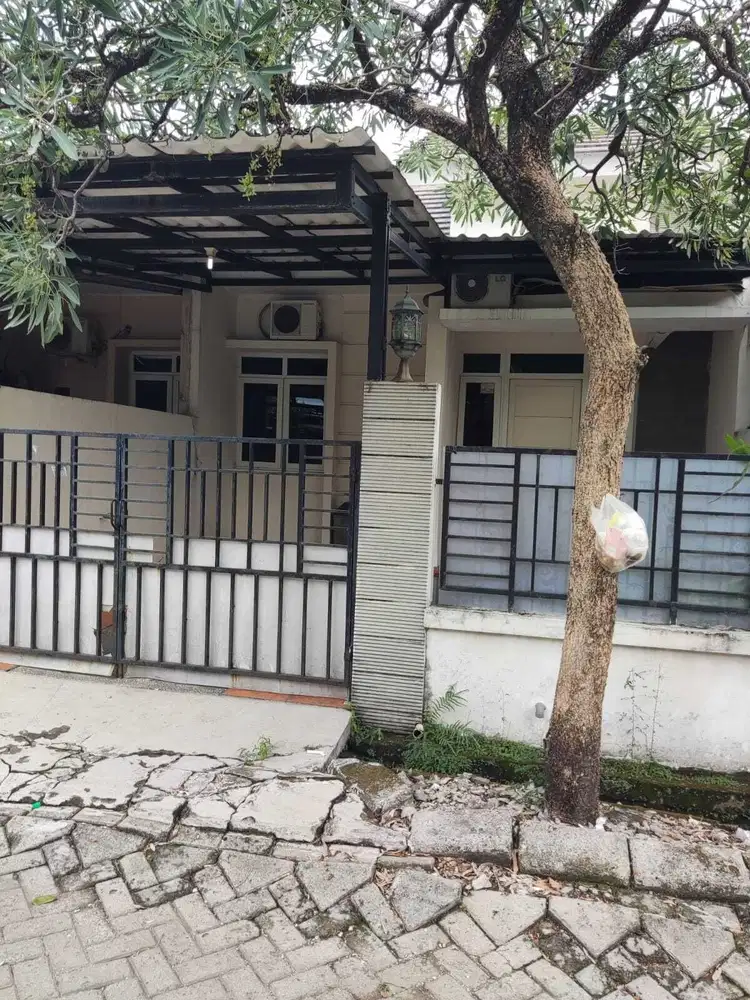 Dijual Rumah,lokasi strategis di Villa Bogor Indah 5,Bogor