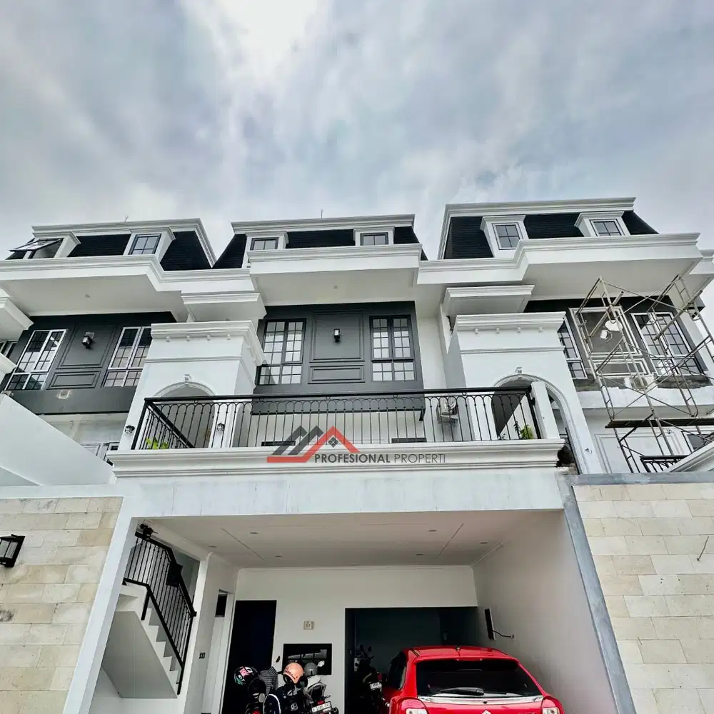 Rumah Baru Dalam Town House American Classic