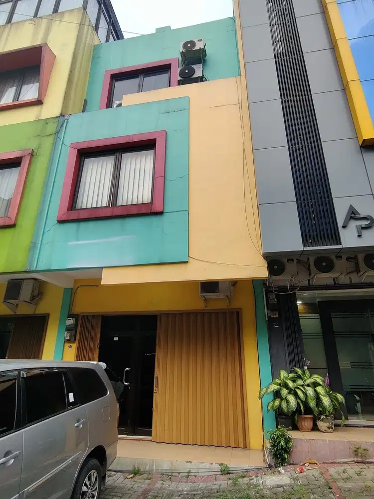 DIJUAL RUKO 3 LANTAI LOKASI MENARIK KAWASAN FATMAWATI