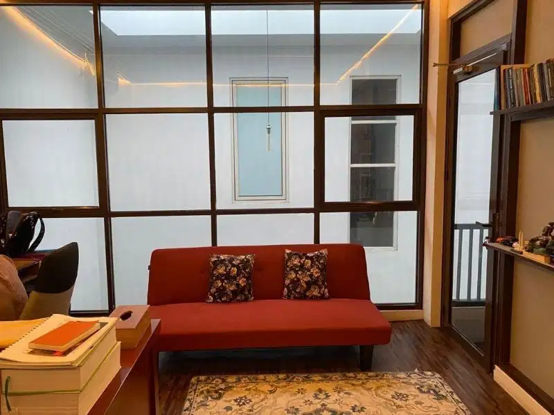 Dijual Rumah Cantik Full Renov di Taman Semanan Indah