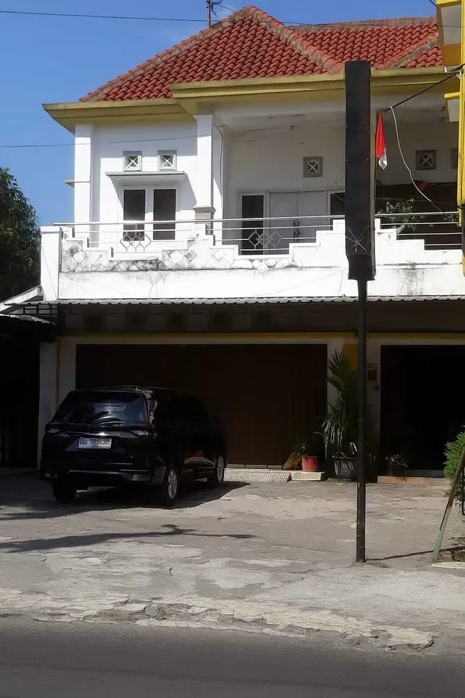 Ruko 2 Lantai Disewakan Cocok Untuk Kantor Dan Toko RItail Dekat UGM