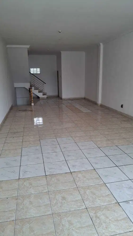 sewa ruko strategis jamin 100% bebas banjir,super aman, nyaman,