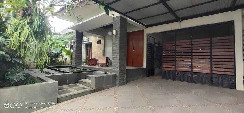 Rumah Mewah Minimalis Halaman Luas Ada Kolam Renang Purwokerto Utara