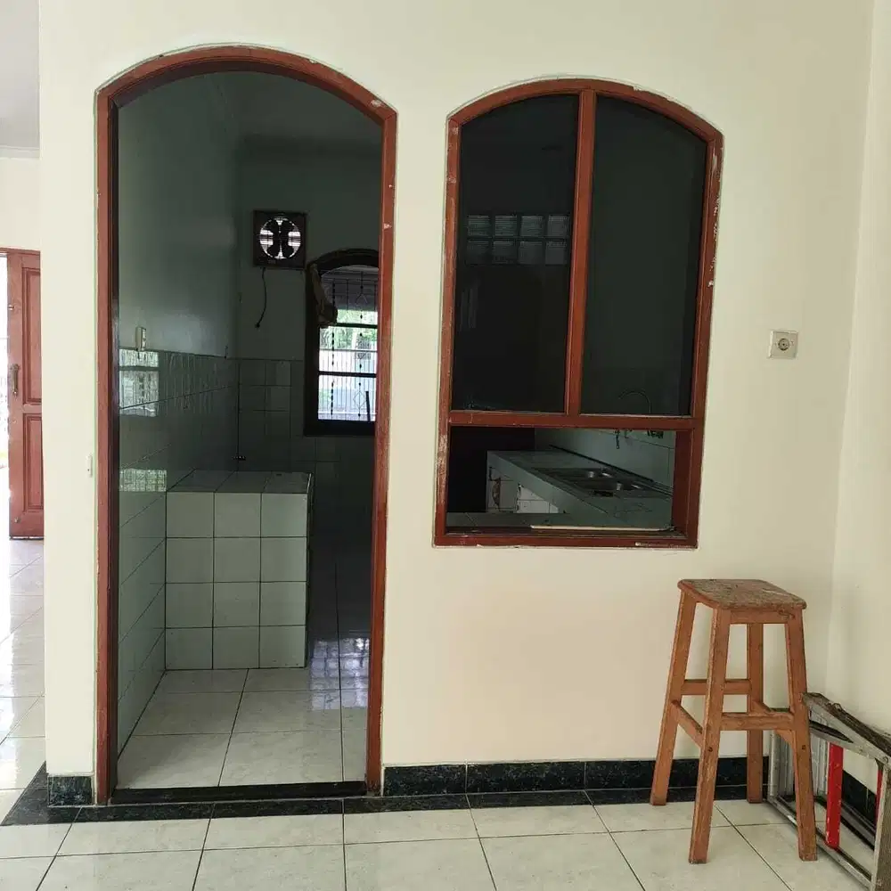Rumah siap huni 2 lantai di Janur Kuning - Kelapa Gading Jakarta Utara