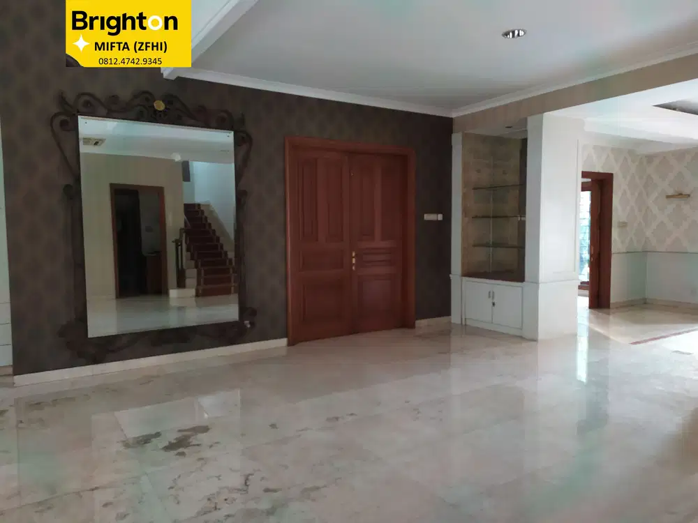 32. Dijual Rumah Mewah di Kawasan Elit Pondok Indah Jakarta Selatan