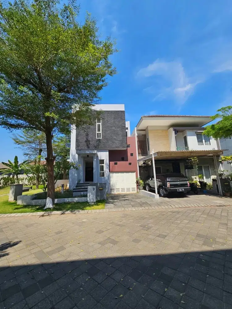 Rumah Kahuripan siap huni posisi hook sebelah fasum taman lokasi pusat kota