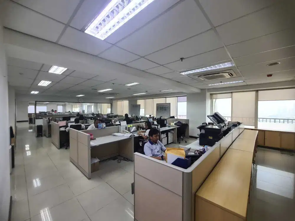 OFFICE SPACE PERKANTORAN GRAND SLIPI TOWER 1100 M2 SEMI FURNISHED