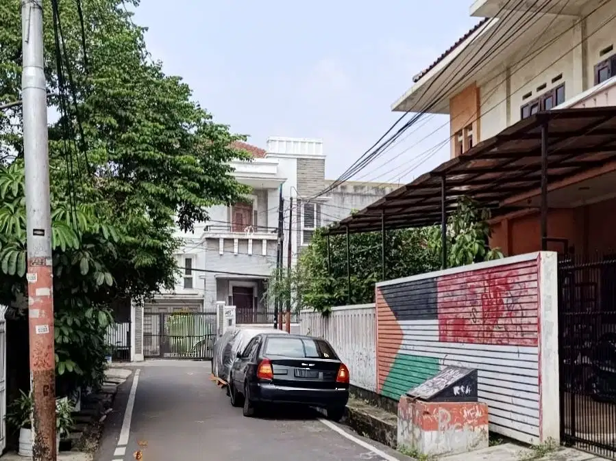 RUMAH STRATEGIS 2 LANTAI DI  TANAH ABANG, PETOJO DG HARGA NJOP