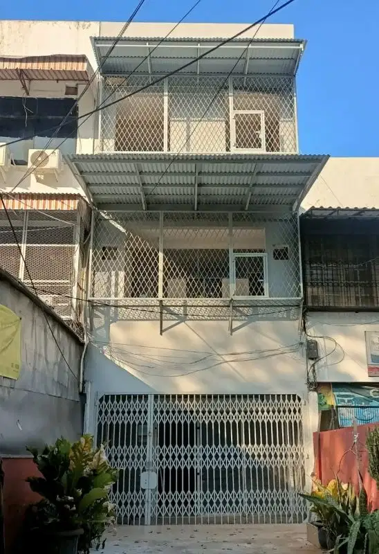 Ruko komersial green ville 3 lantai cocok untuk resto atau kantor