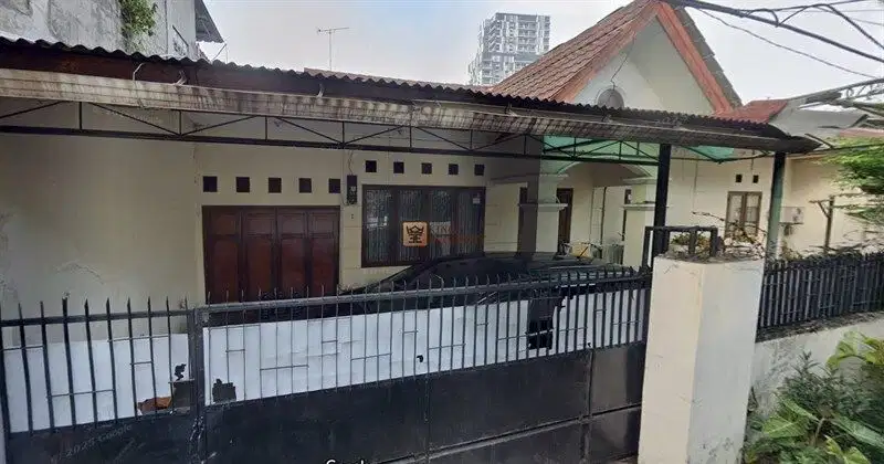 Rumah Strategis Tebet Barat 245m2, Dekat CBD & Kota Kasablanka