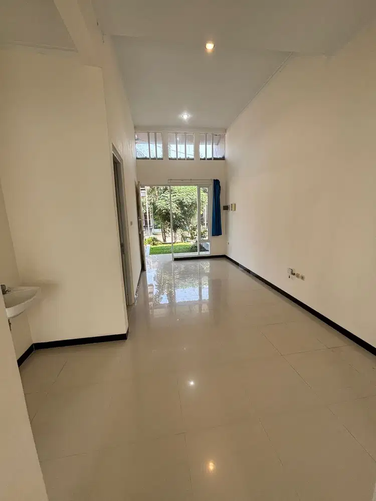 Disewakan Rumah Siap Huni di Taman Kopo Indah