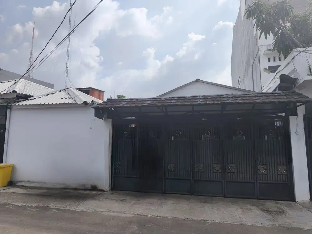 Rumah Meruya Dekat Pusat Kuliner Jakarta Barat