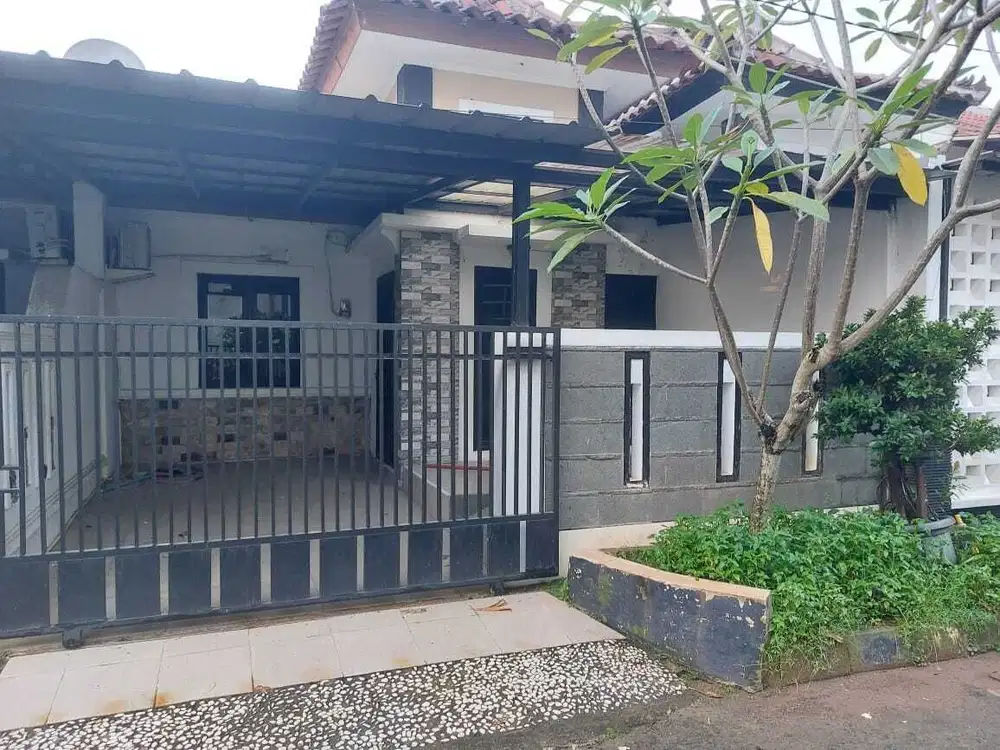 Jual Murah Rumah di Cibubur 700 JT-an bagus SHM Bebas Banjir bisa nego