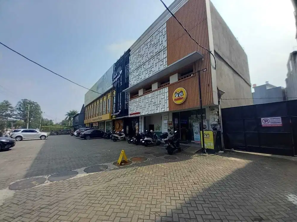 Termurah 2 Ruko Gandeng 3 lantai Strategis di Cipondoh Tangerang