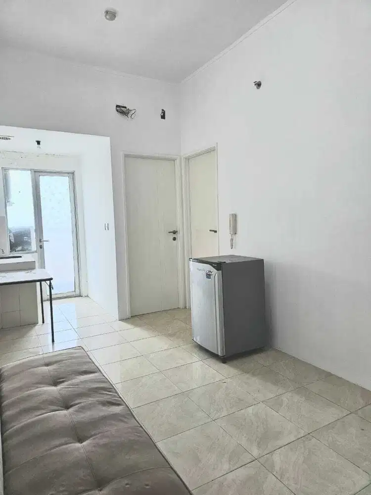 Apartemen Season City 2 kamar Furnish Lantai Tinggi Jakarta Barat