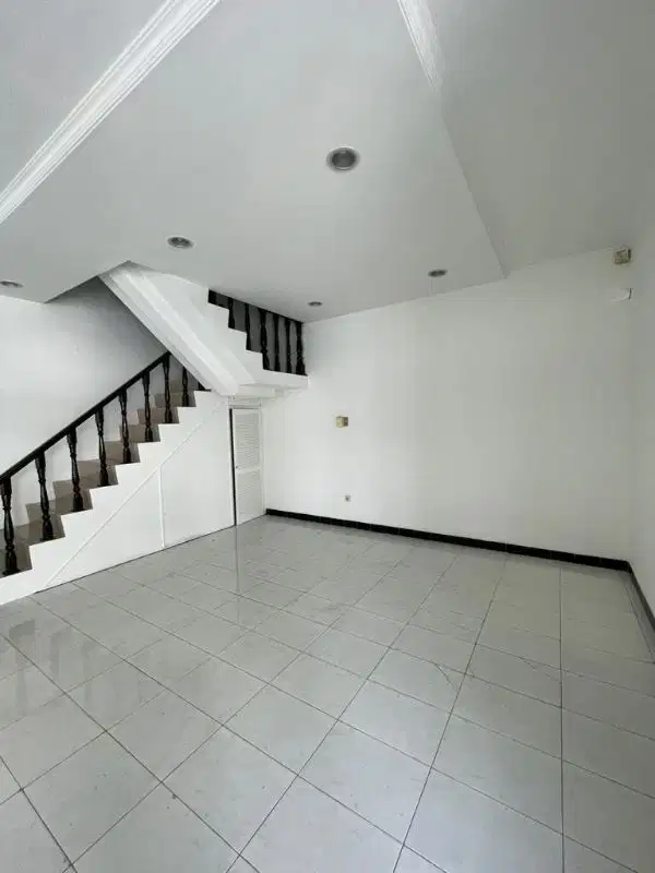 Disewakan rumah Sunter Agung