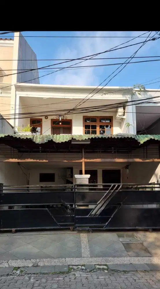 disewakan rumah bagus 2lantai di sunter