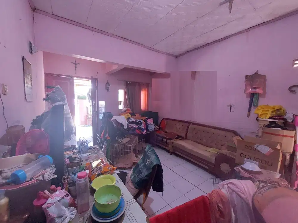 Rumah Dekat ke Jalan Utama di Taman Cibaduyut Indah