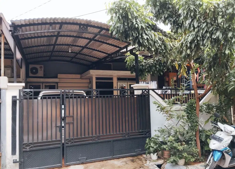 Dijual rumah  Bagus di Taman Royal cluster Edelweis lokasi strategis