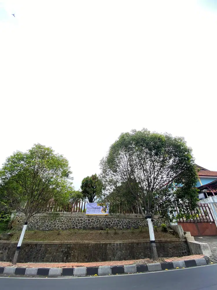 For Sale Villa Di Batu jalan Trunojoyo nol jalan raya Cocok Villa