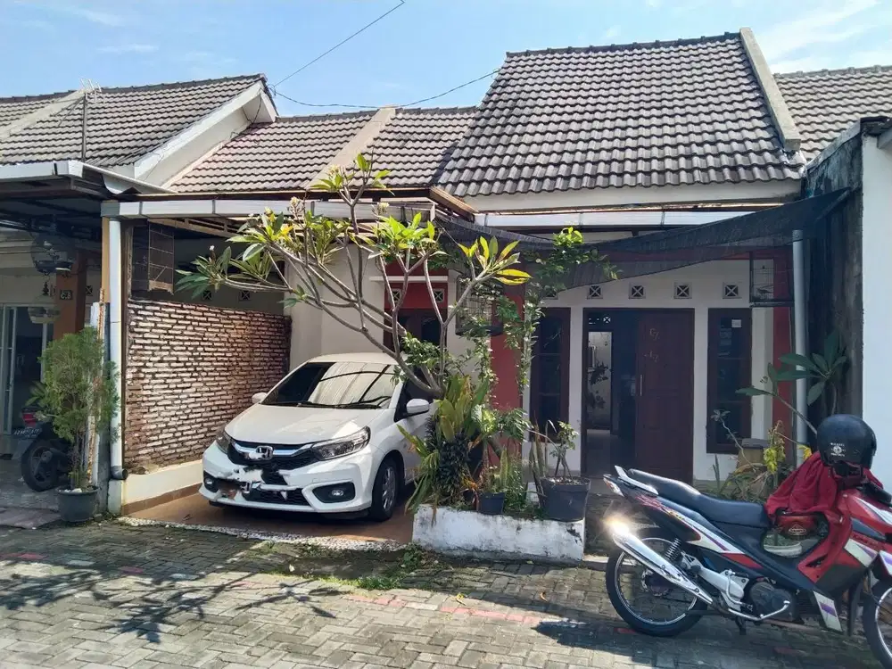 Rumah murah di solo baru area perumahan