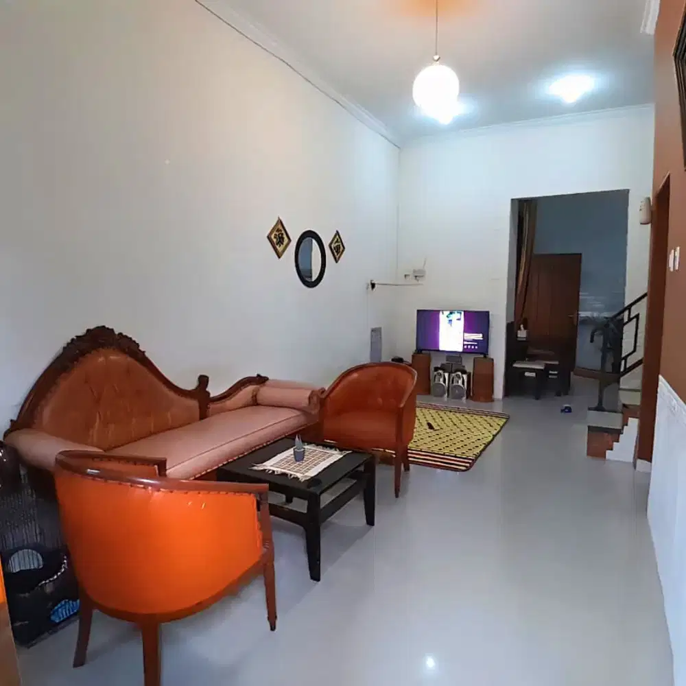 Rumah Bekas 2 Lantai di Medan Johor Bisa KPR