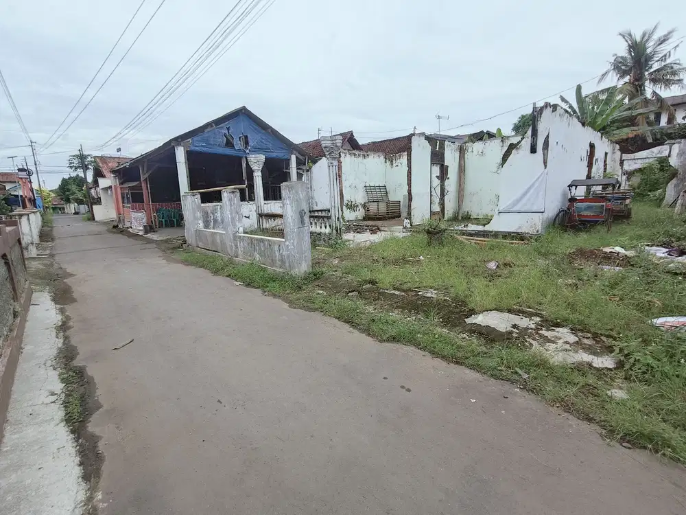Tanah kosong Bantarsoka dekat pasar PON, stasiun Purwokerto,