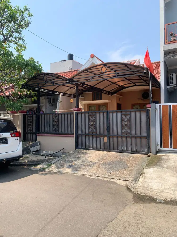 DIJUAL CEPAT VIA LELANG, RUMAH CLUSTER DI PERUMAHAN HARAPAN INDAH, KABUPATEN BEKASI